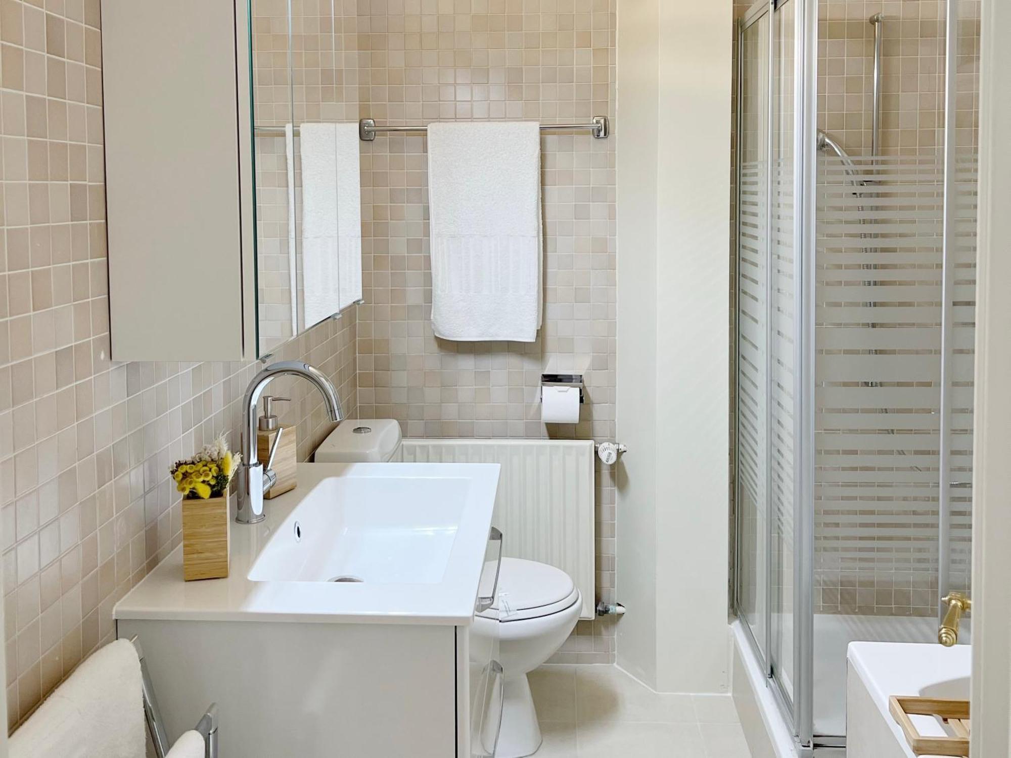 Montreux Riviera Suite Waterfront 3 Bedrooms Private Parking Eksteriør billede